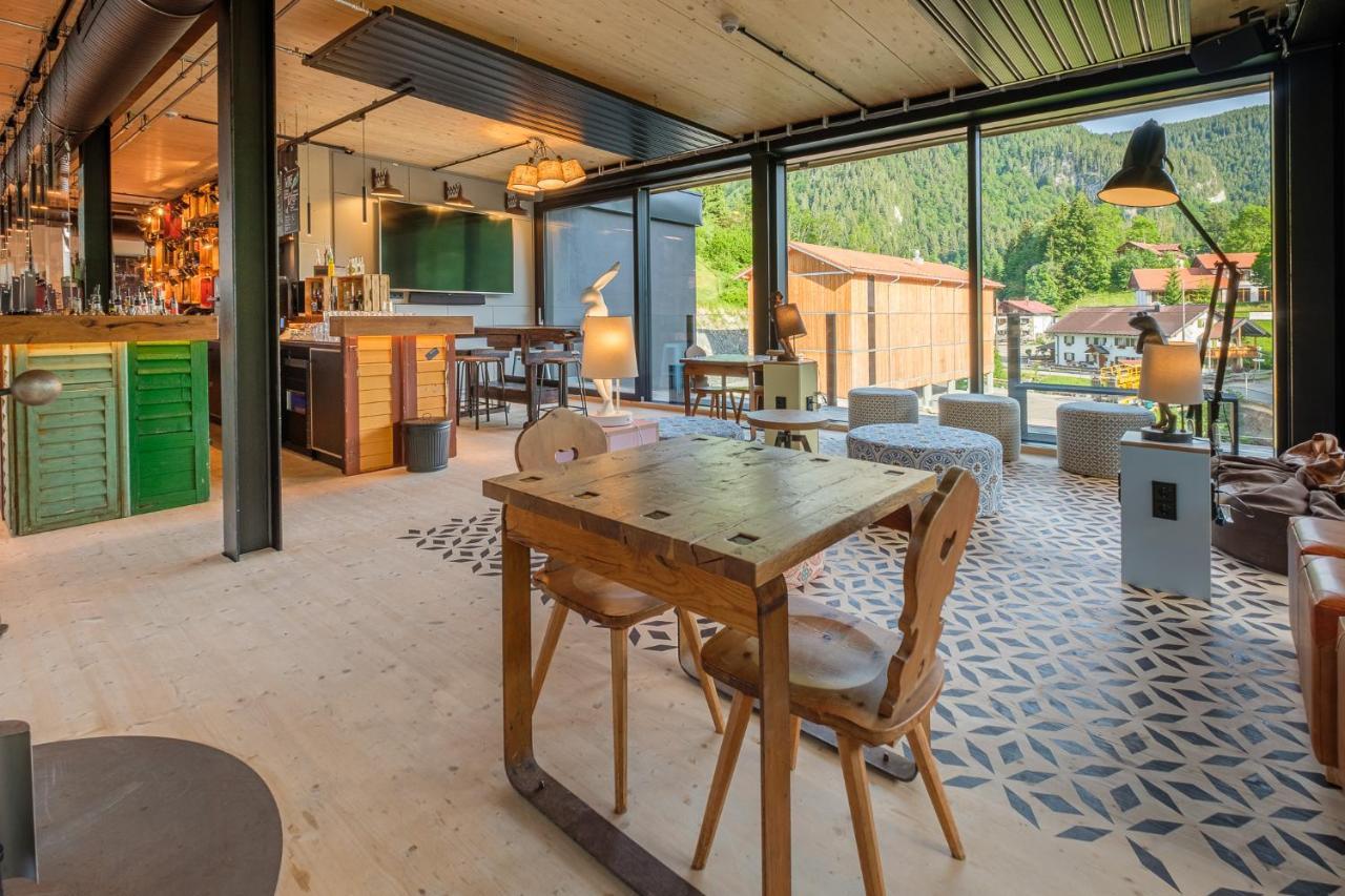 Oberstdorf Hostel Bagian luar foto